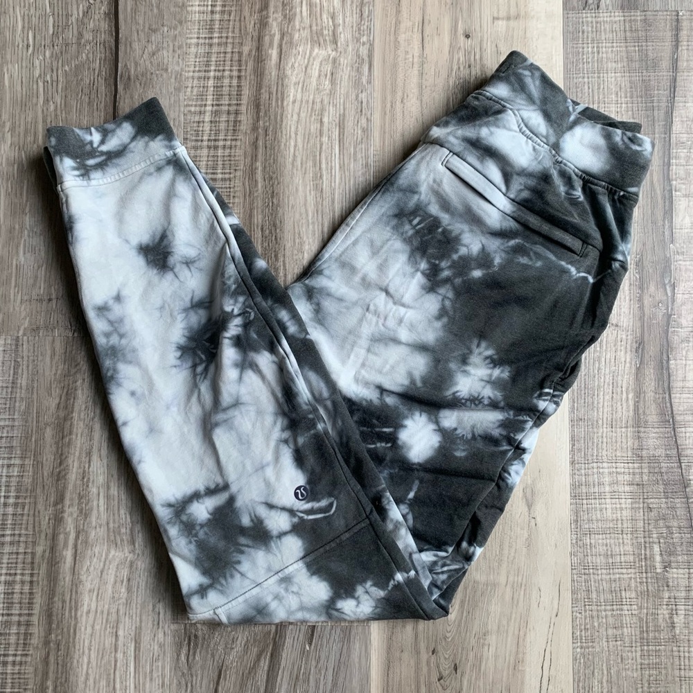 mens lululemon joggers